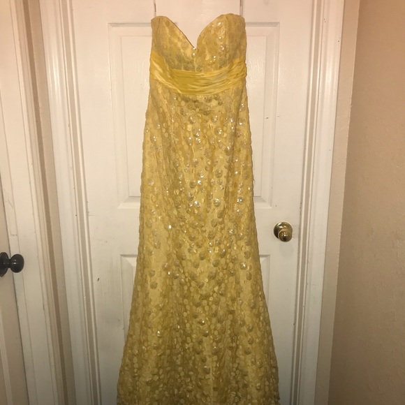 Yellow Jovani Prom dress - Picture 2 of 5